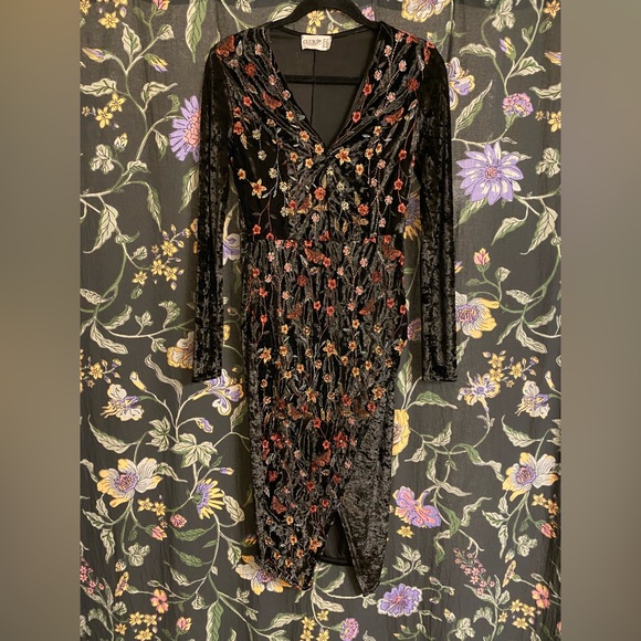 Club L London - Floral Velvet Dress - Picture 1 of 9